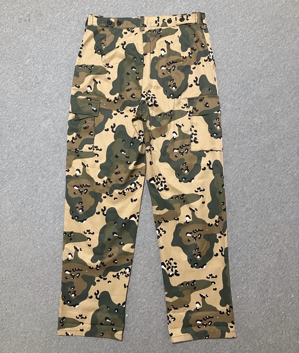 1990年代カザフスタン陸軍迷彩ユニフォーム（グリーンチョコチップ）モデル品デッドストック