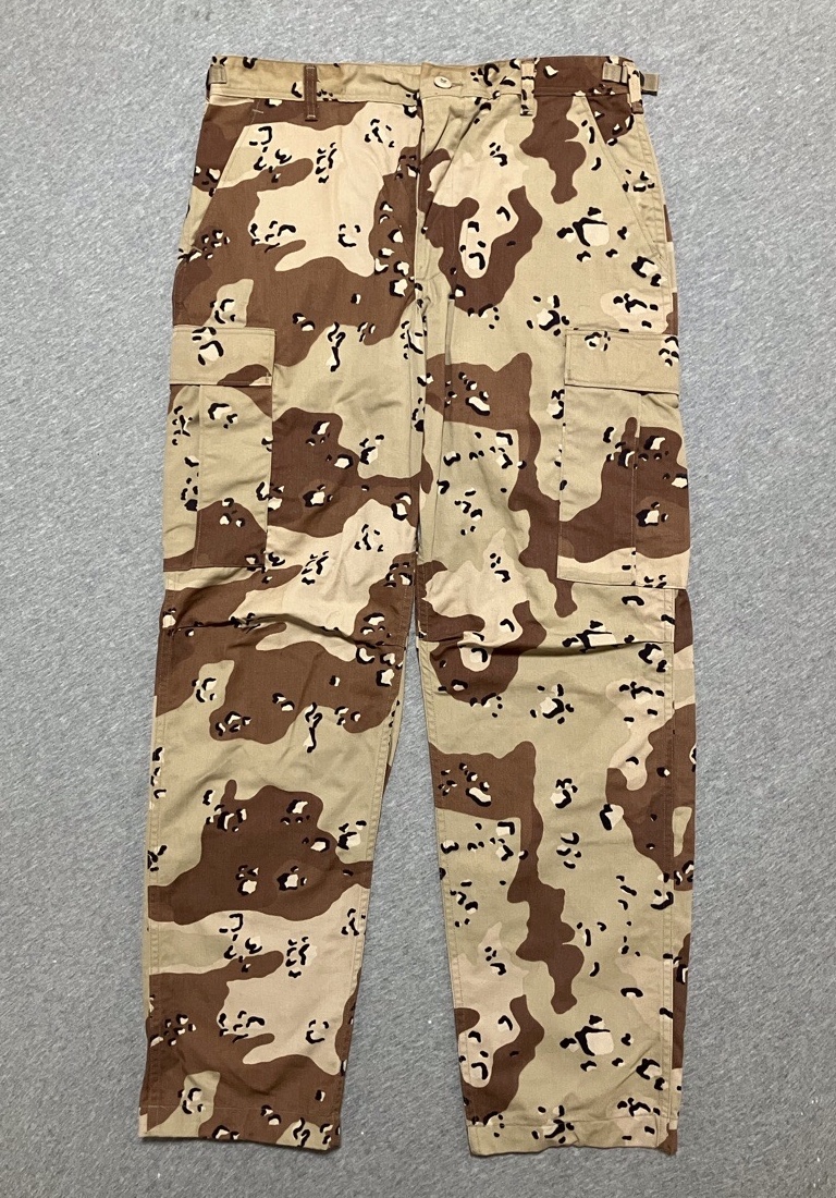 1980−1990年代アメリカ軍砂漠用迷彩ユニフォーム（チョコチップクッキーパターン）デッドストック