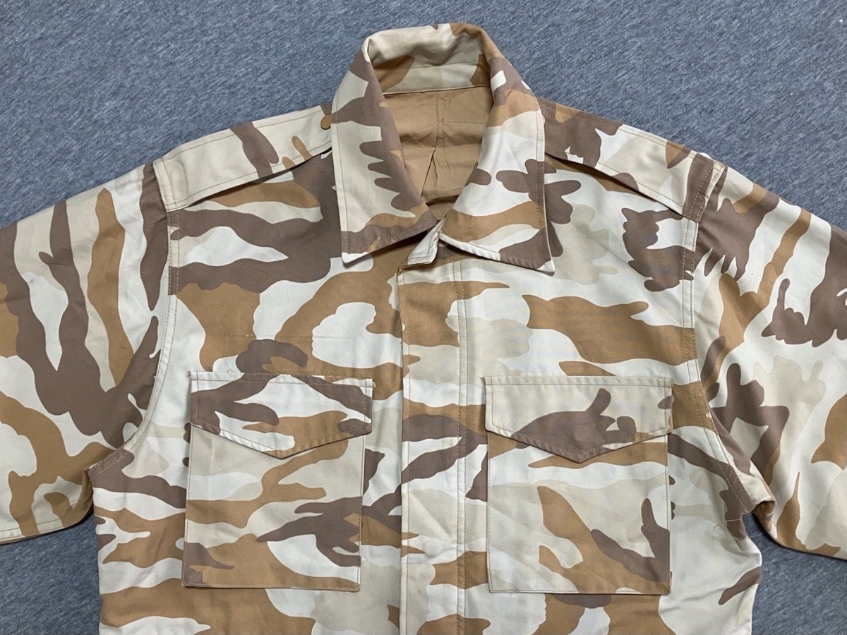 1990年代韓国軍砂漠用迷彩フィールドジャケット（パッチパッチ、タグなしモデル）中古極上品