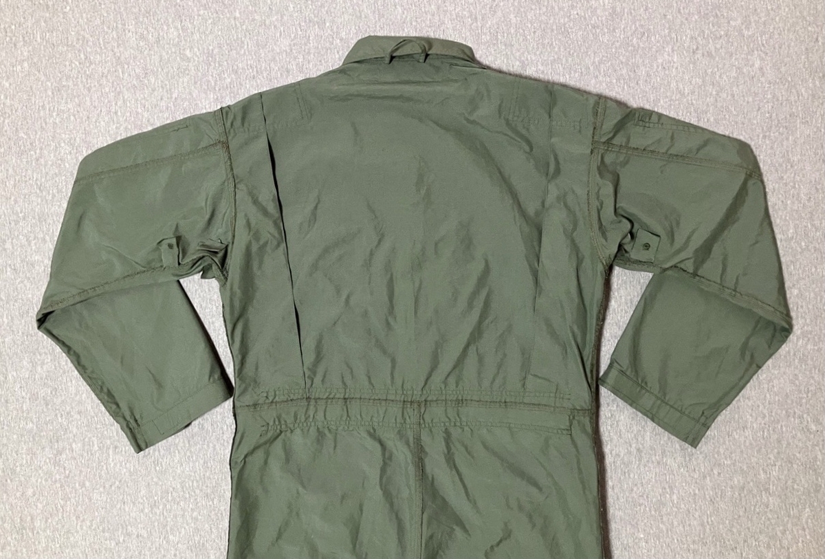 2010年代イギリス空軍エアクルーカバーオール（パイロットスーツスーツ・セージグリーン）デッドストック