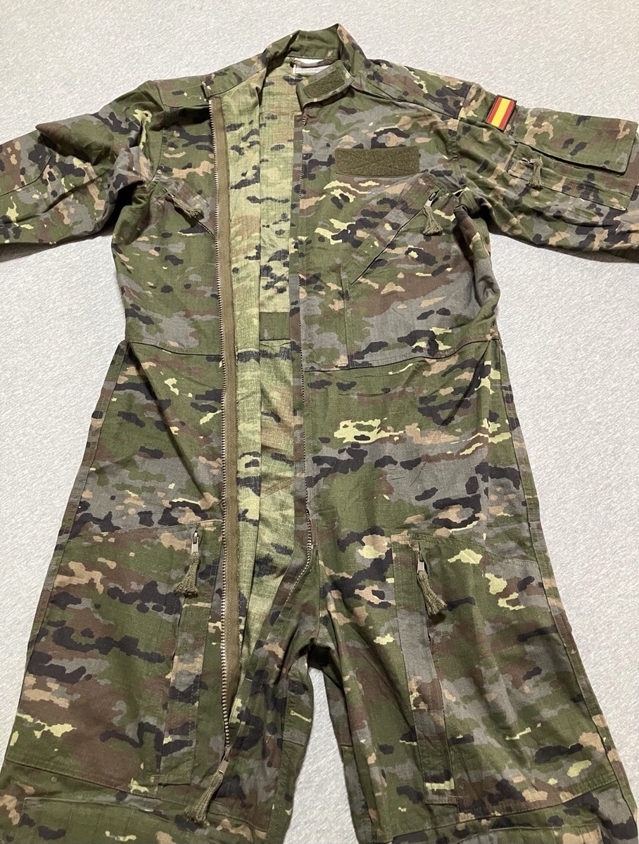 2010年代スペイン陸軍迷彩AFVスーツ(デジタル迷彩)中古極上品(難あり)