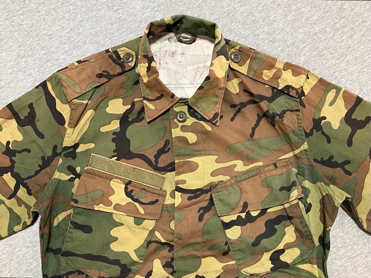 最初のモデルです！【シンガポールの軍服】陸軍迷彩ジャケット（リーフ