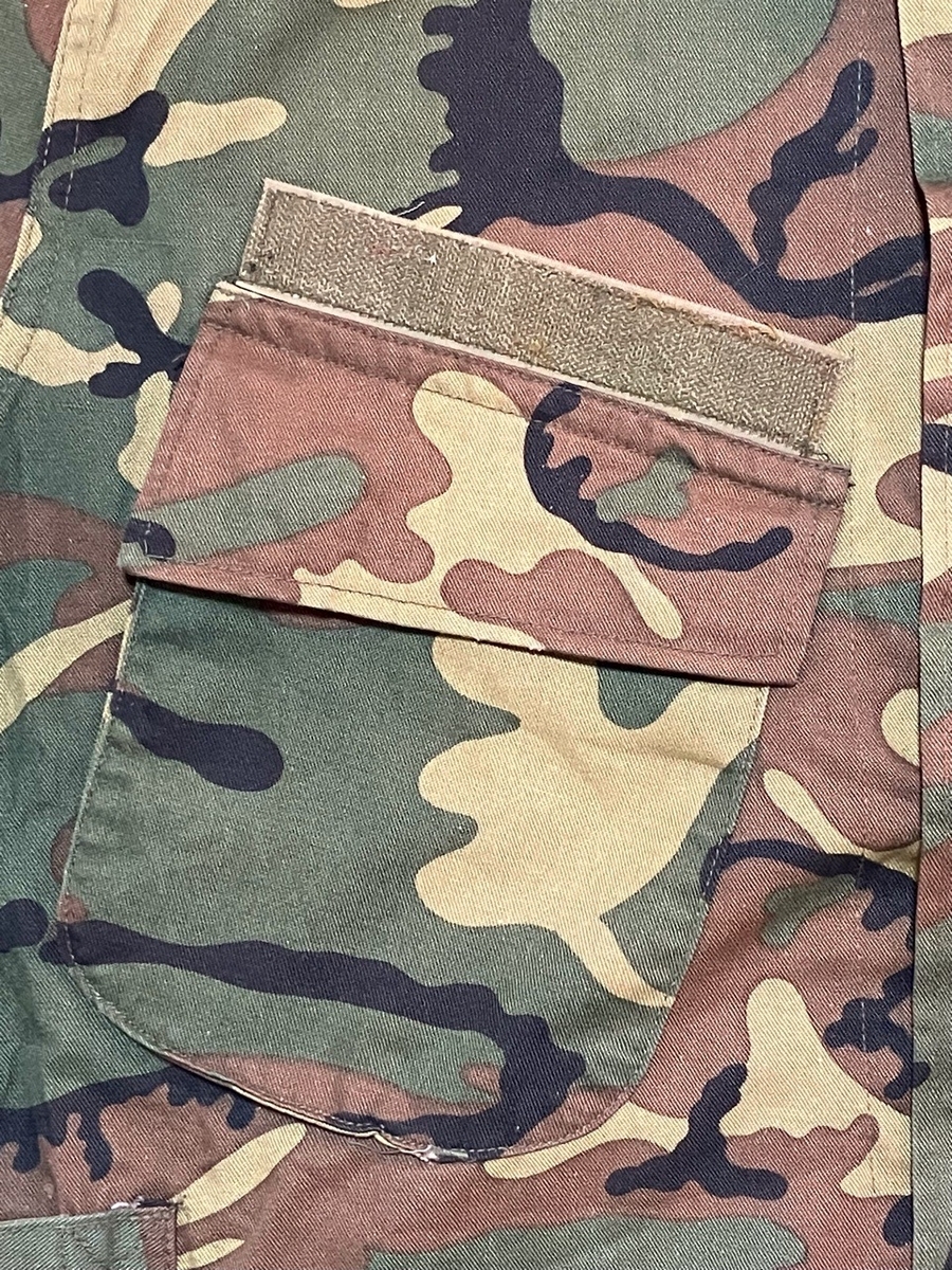 最初のモデルです！【シンガポールの軍服】陸軍迷彩ジャケット（リーフ