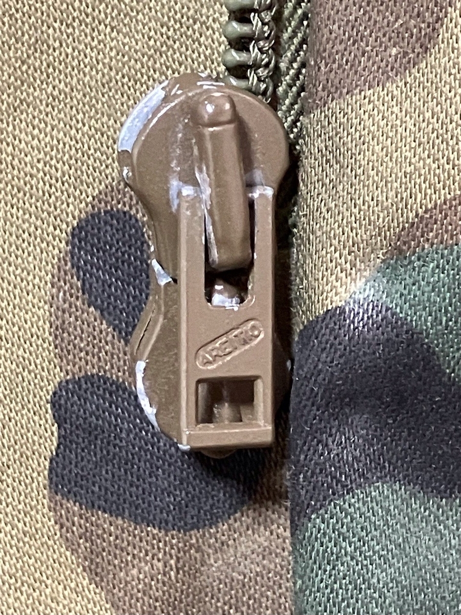 1990年代スペイン陸軍迷彩フィールドジャケット（リーフパターン・ゴアテックス？）中古上品