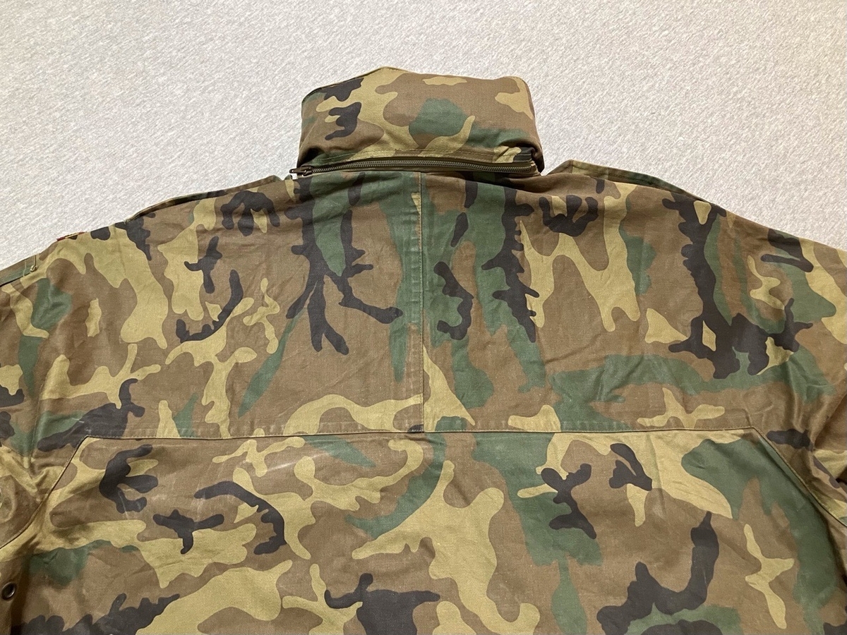 1990年代スペイン陸軍迷彩フィールドジャケット（リーフパターン・ゴアテックス？）中古上品
