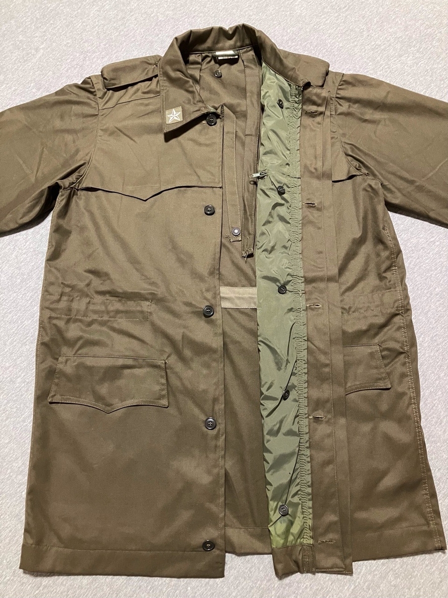1990年代イタリア陸軍フィールドコート（OD・専用ライナー付）デッドストックながらライナーに褪色あり。