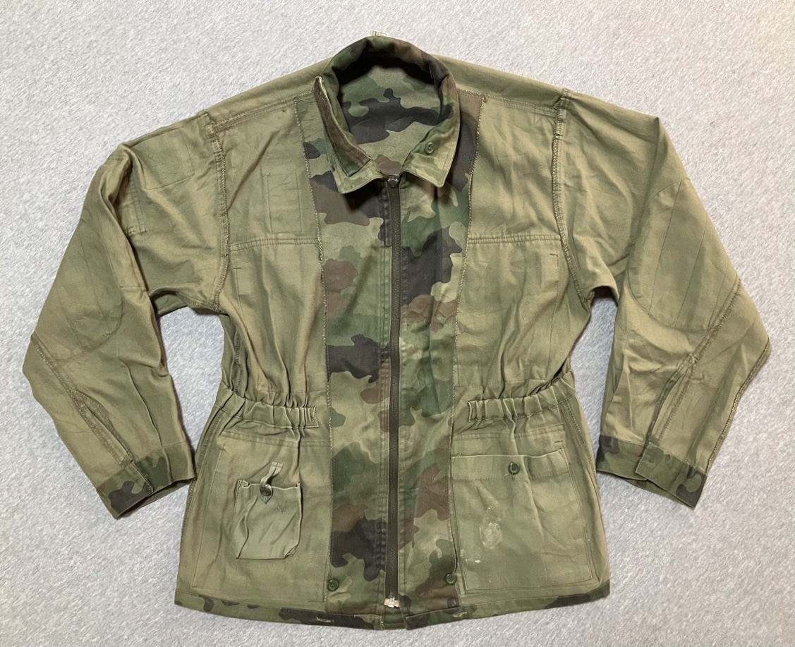独特の迷彩です！【セルビアの軍服】陸軍M93迷彩フィールドジャケット