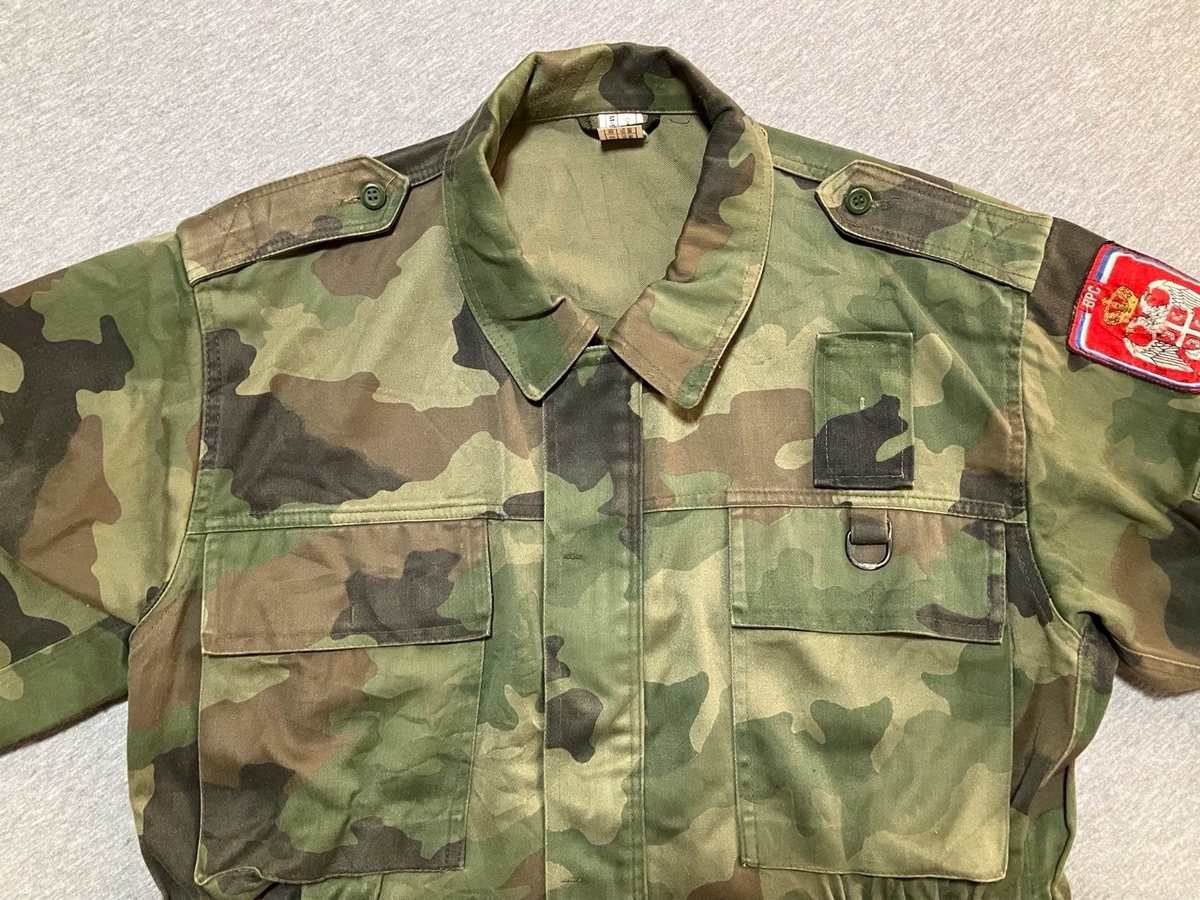 独特の迷彩です！【セルビアの軍服】陸軍M93迷彩フィールドジャケット