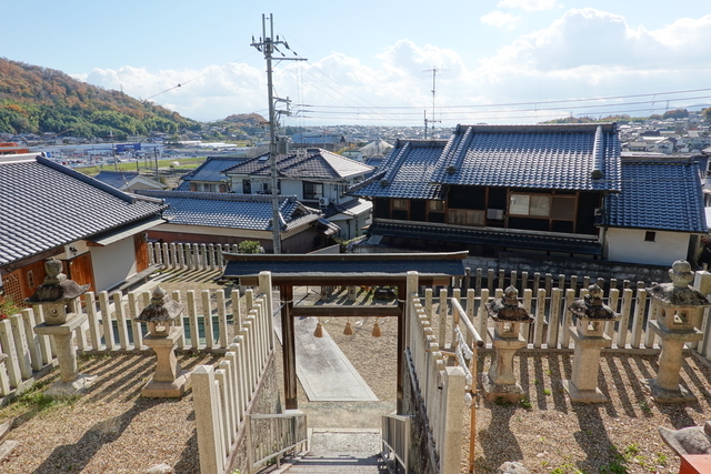 平群神社（奈良県生駒郡平群町西宮） 西宮古墳と並んで平群氏の痕跡を