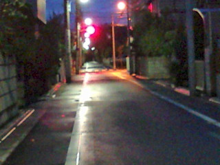 24/7 朝方、雨、三丁目