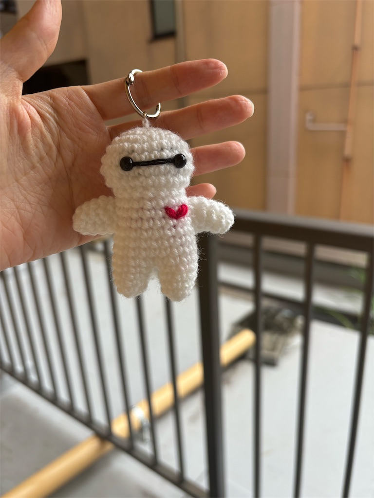 f:id:alice_puchiami:20241006123657j:image アクリル毛糸のベイマックスのあみぐるみの作り方