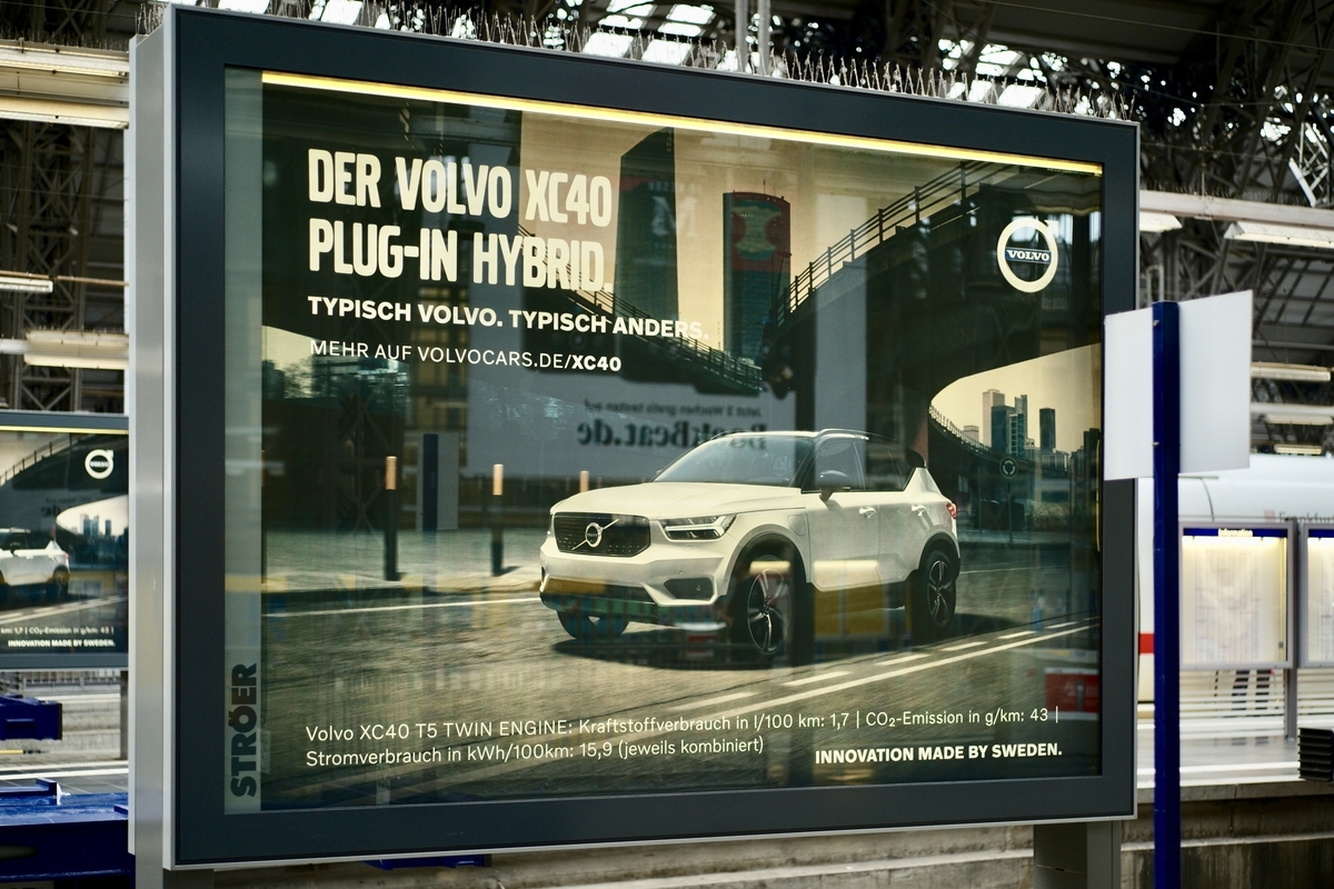 VOLVO XC40の広告