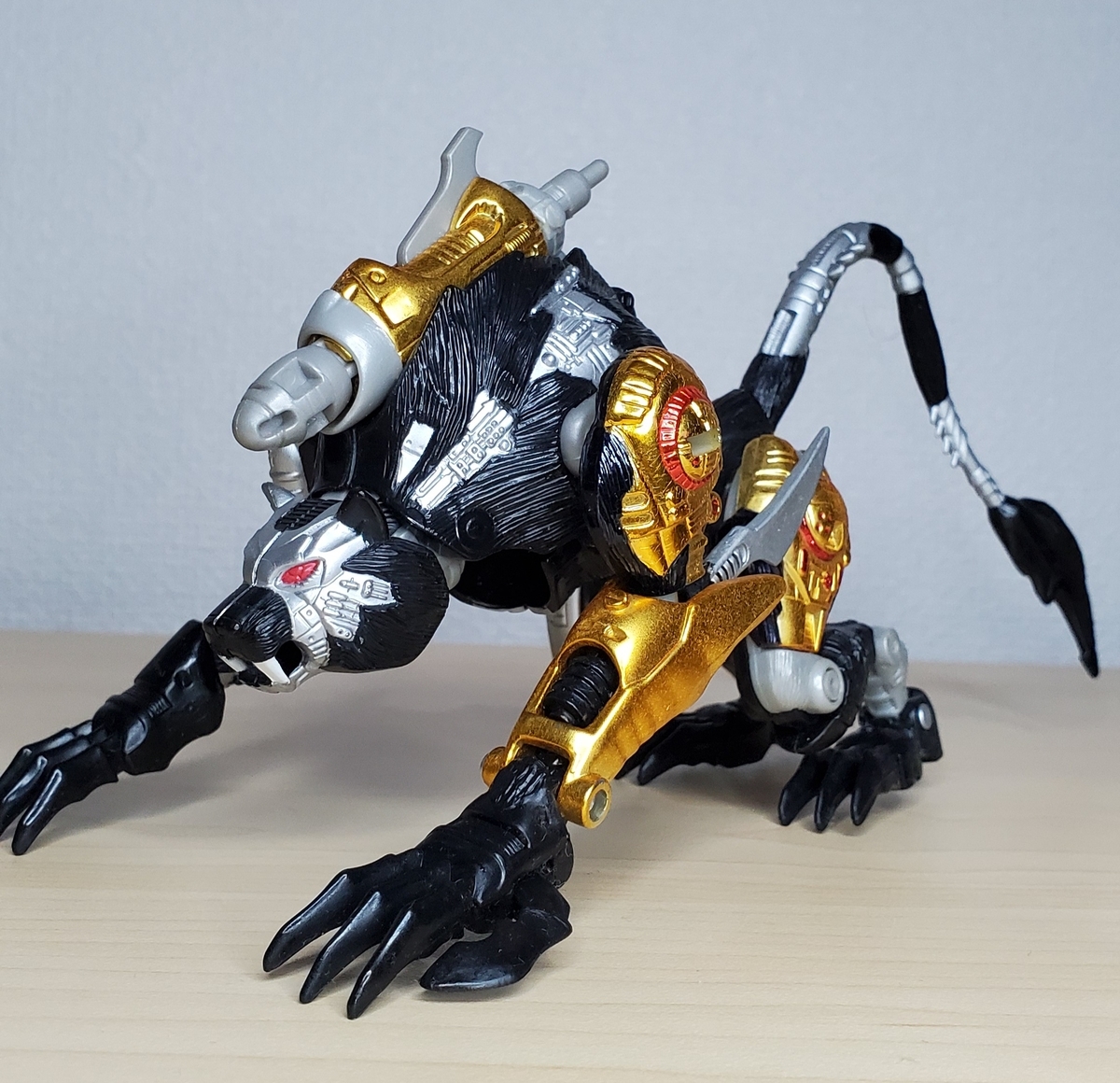 トライプレダカス TRIPREDACUS (BEAST WARS) レビュー | ROBOTIC