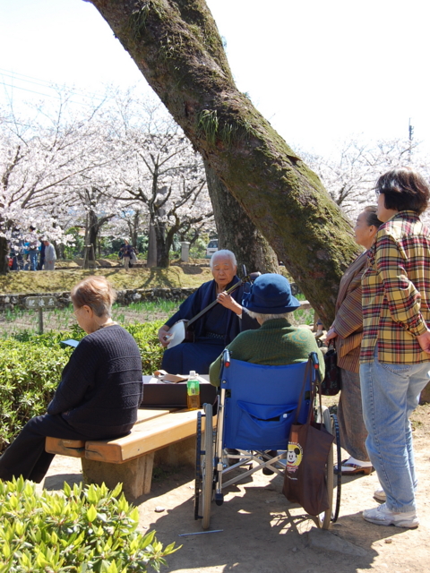 f:id:alittleact:20110406195028j:image