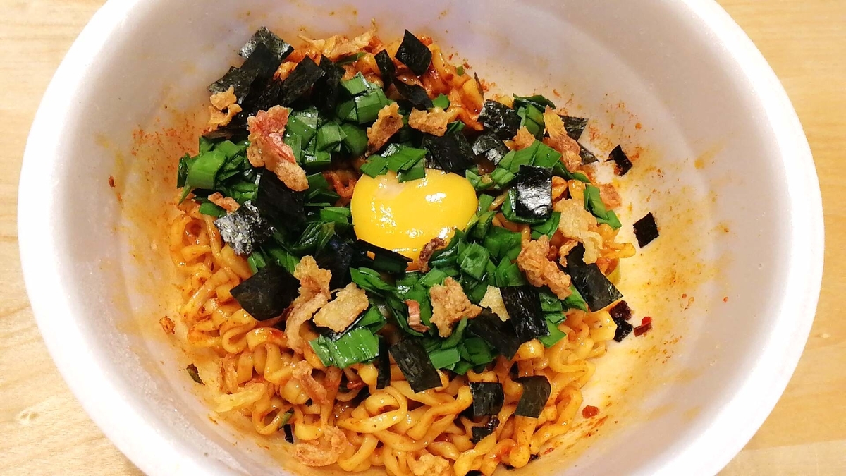 辛辛魚まぜそば 病みつきになる旨さ ローソンの人気カップ麺に新商品が登場 全マシニキは今日も全マシ