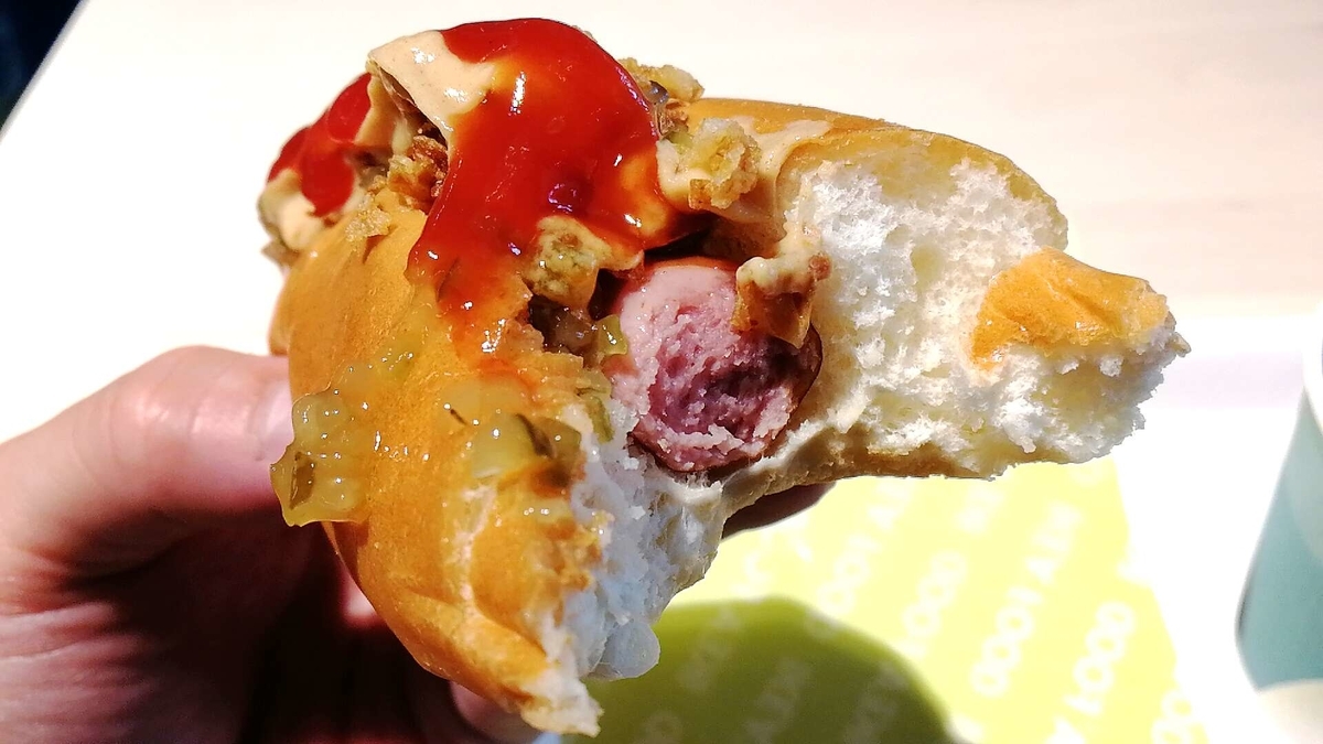イケアのホットドッグは美味しい！