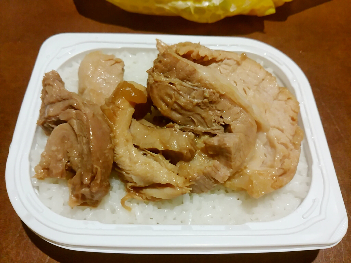 ラーメン二郎の豚で白米を食べるの美味すぎワロタ