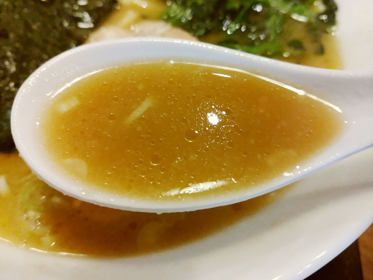 家系ラーメン佐々木家の濃厚スープ!