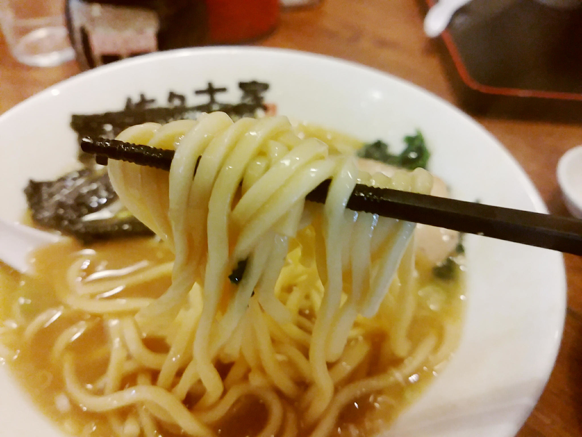 ラーメン佐々木家は麺もしっかり家系！