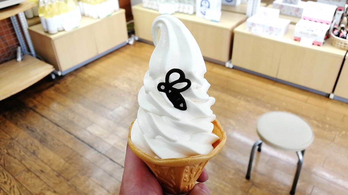 仙北市田沢湖の山のはちみつ屋はハチミツソフトクリームが大人気です！