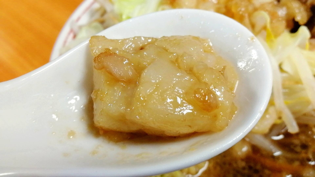 陸王の豚ラーメン、アブラが美味い！