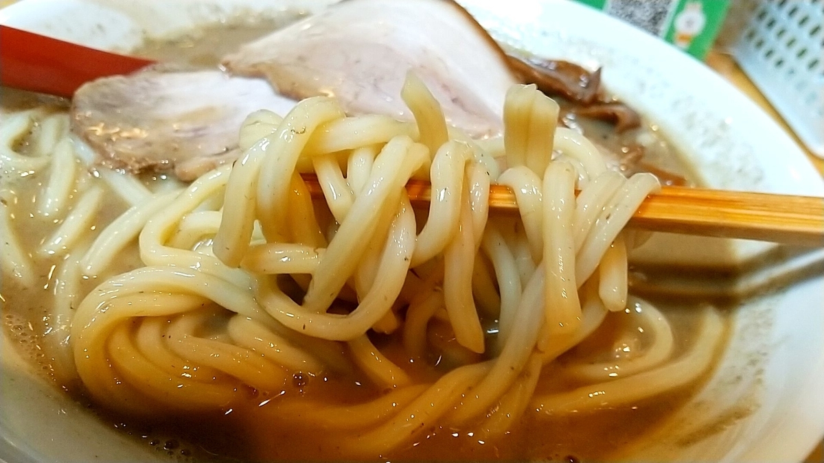 長尾中華そば「ごぐにぼ」の麺リフト