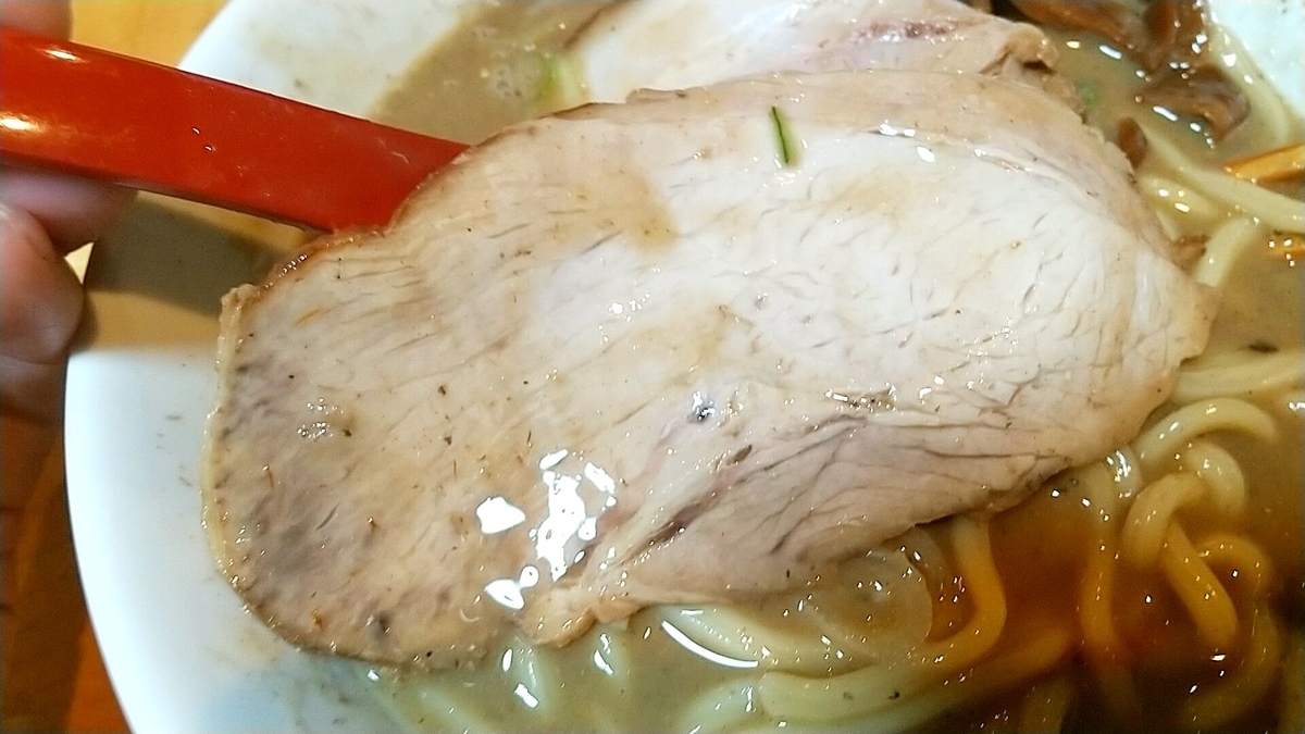 長尾中華そば、しっとり肉肉しいモモチャーシュー