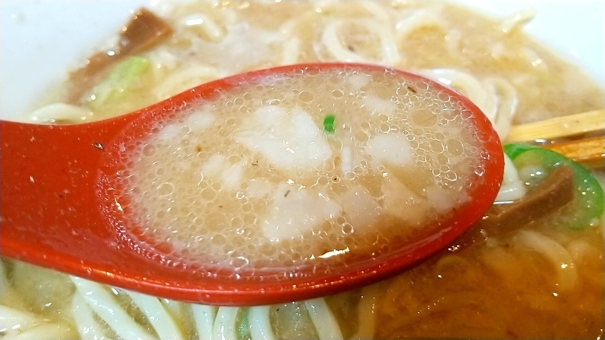長尾中華そば「こく煮干し」のスープ