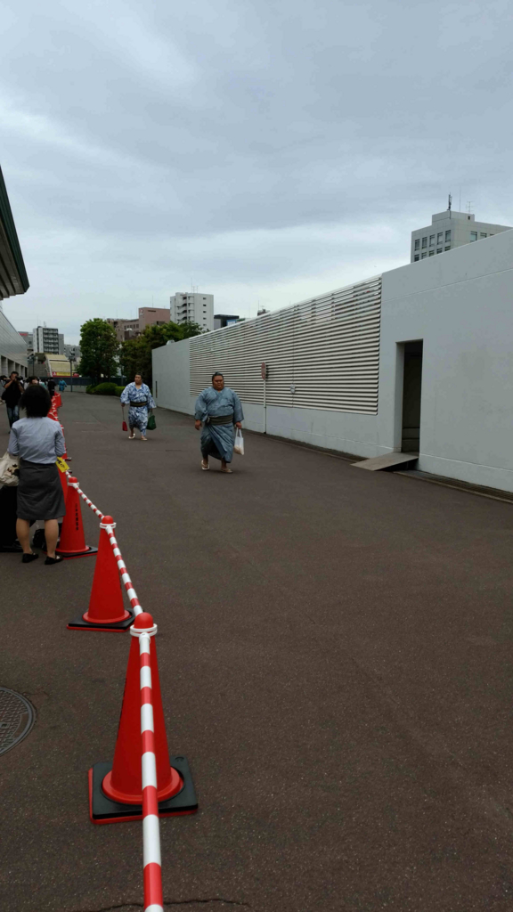 力士の出待ちに相撲観戦してきました！