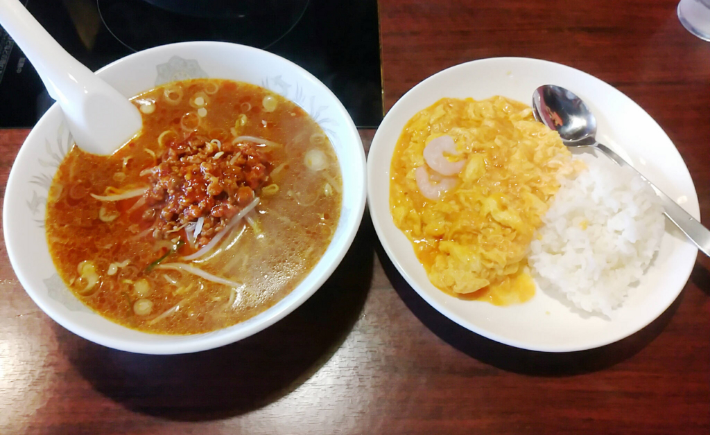 台湾料理屋のラーメンセットのコスパがヤバい・・・W