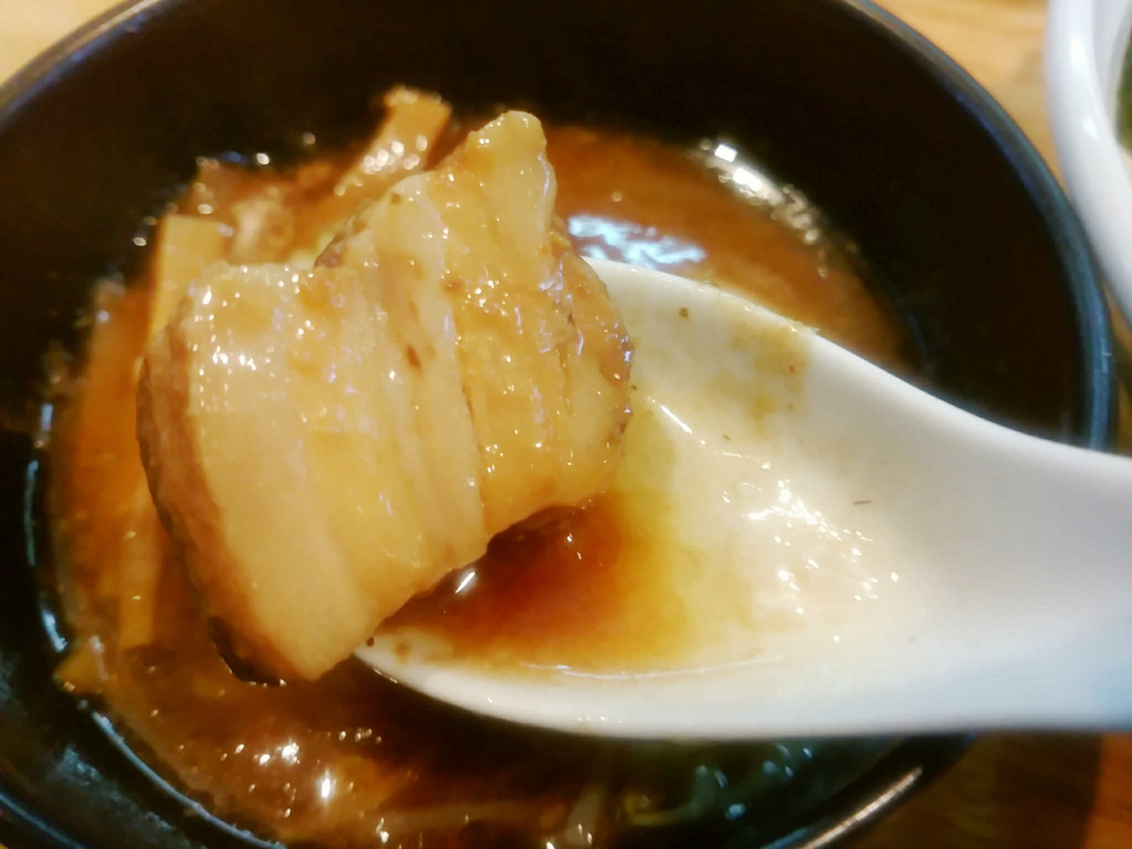 秋田ラーメン「花うさぎ」のチャーシューがトロトロで美味しい!