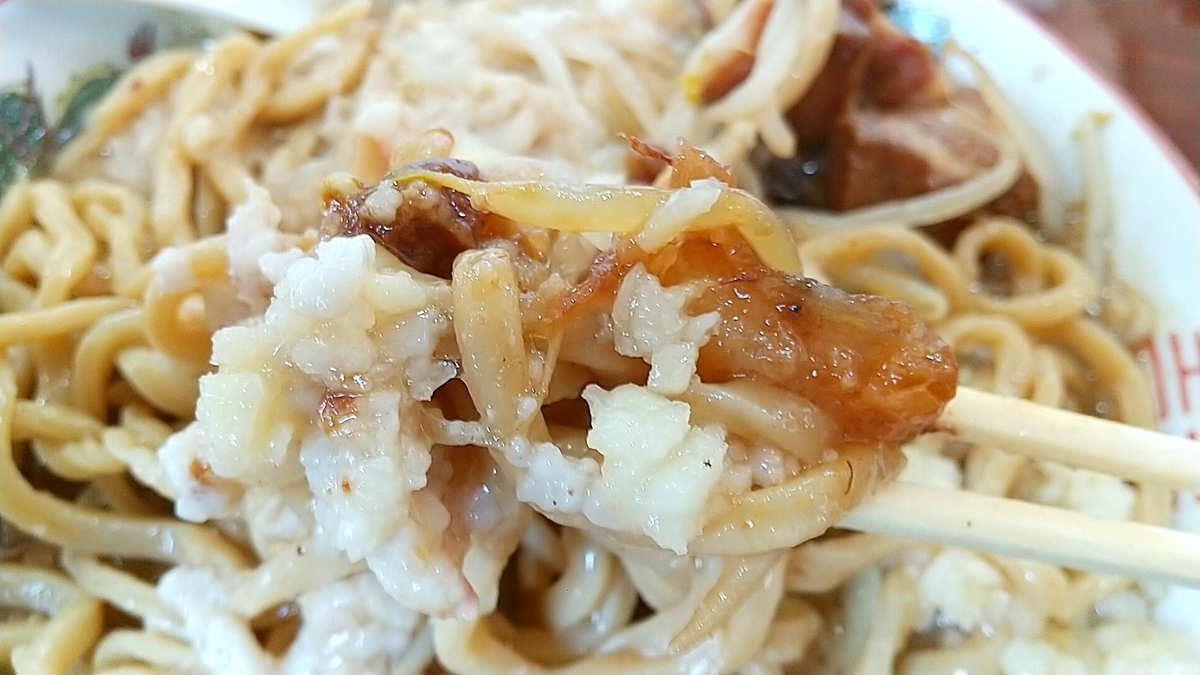 麺屋にぼすけの「濃豚じろう」は下品(褒め言葉)で旨い二郎系ラーメン!