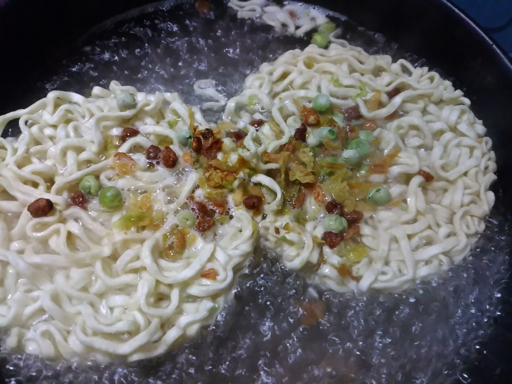 韓国のインスタント麺「チャーワン」を食べてみました・・・！