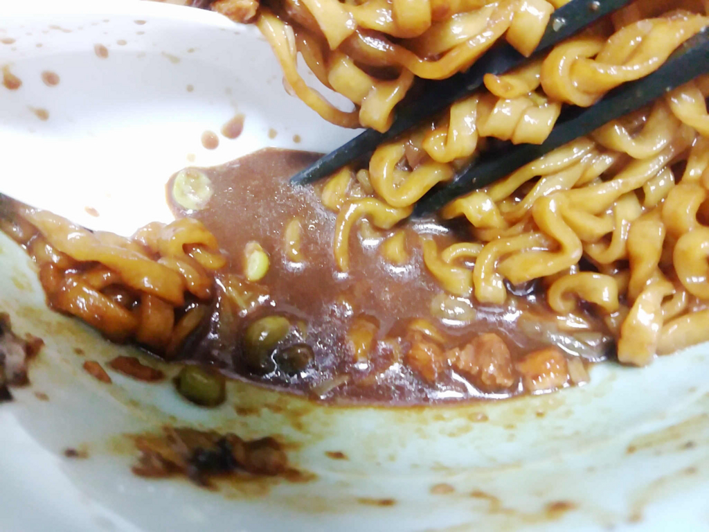 韓国のインスタント麺「チャーワン」って辛さはどうなの？激辛系？