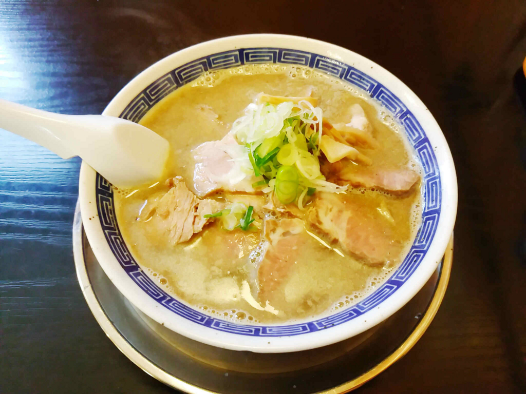 大館市ラーメン「あさり」で人気の肉煮干そば。ウマイ！
