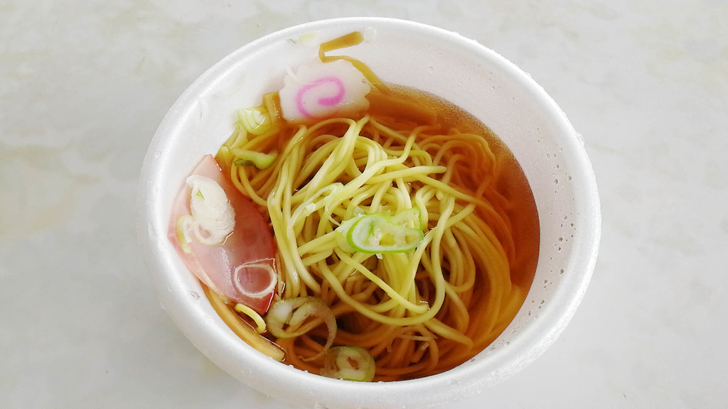 絶滅危惧種の自販機ラーメン！特別美味しくないけど美味しいんですｗ