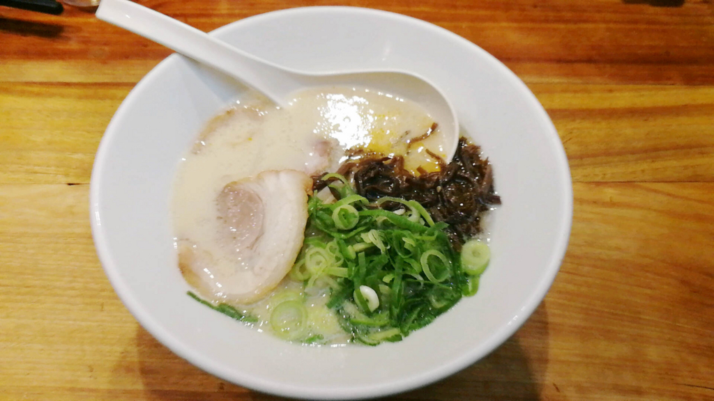 ラーメン一風堂の「白丸元味」と「赤丸新味」ってどう違う？食べ比べてみた！