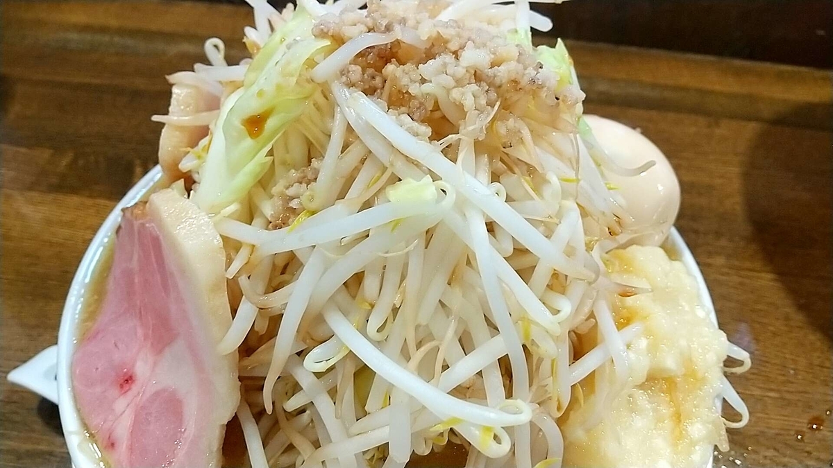 ラーメン男寿狼R13、二郎系のヤサイ増し。なかなかのボリュームです！！