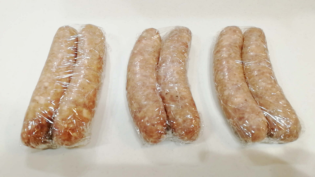 コストコのフレッシュソーセージ。食べ切れない場合は冷凍保存しよう！