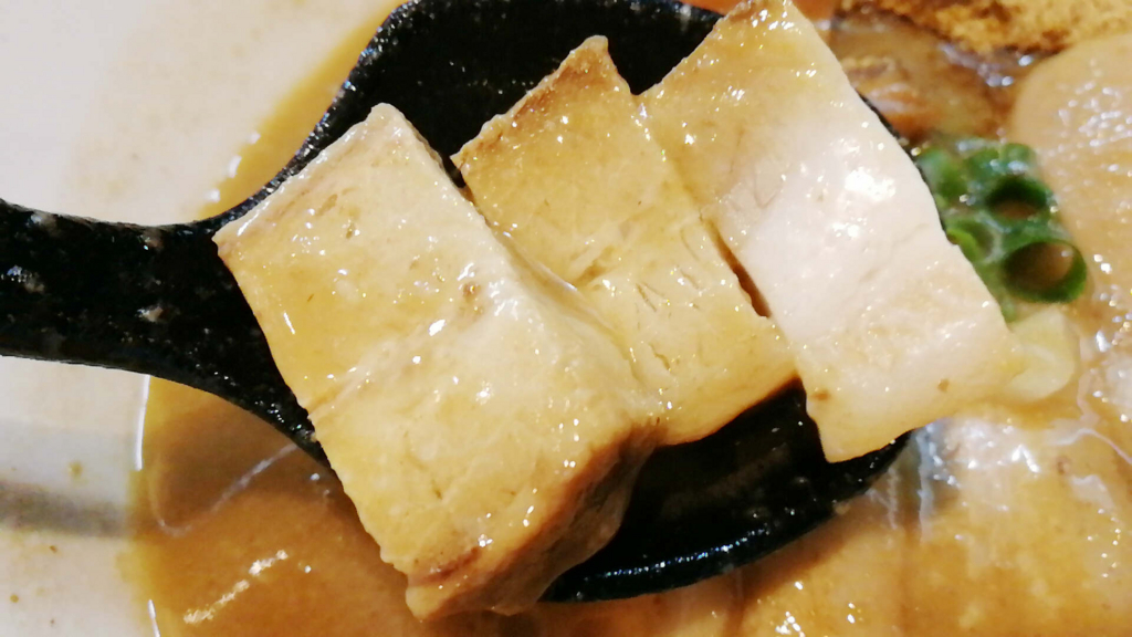 ラーメンMOSHはチャーシューもメチャクチャ美味しいです！