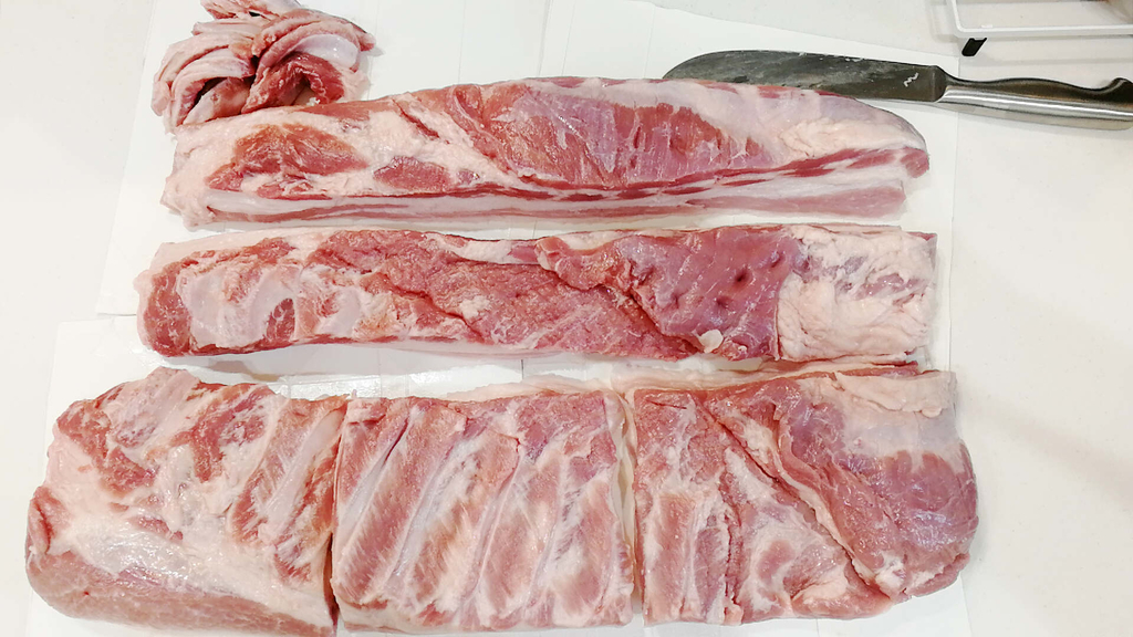 コストコの巨大豚バラブロック。切り方。部位ごとの食べ方の紹介。