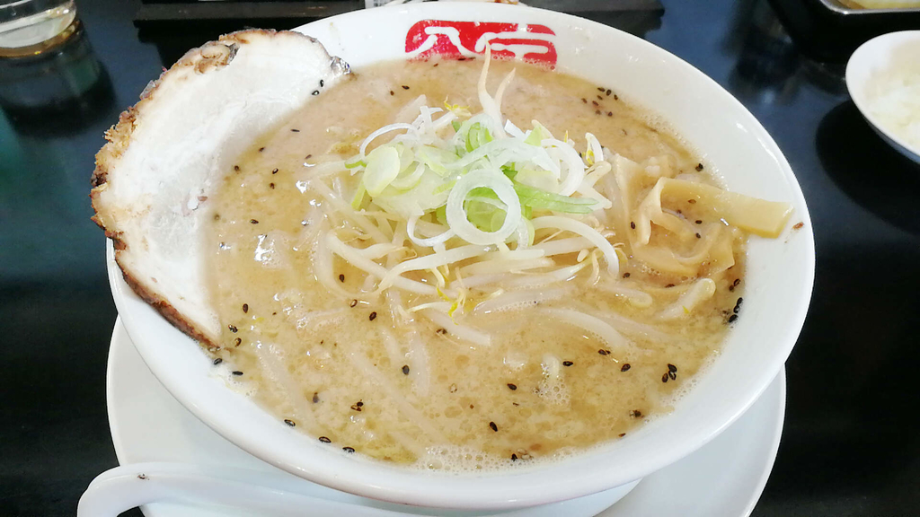 ラーメン宝介。オススメのみそとんこつラーメン（こってり）