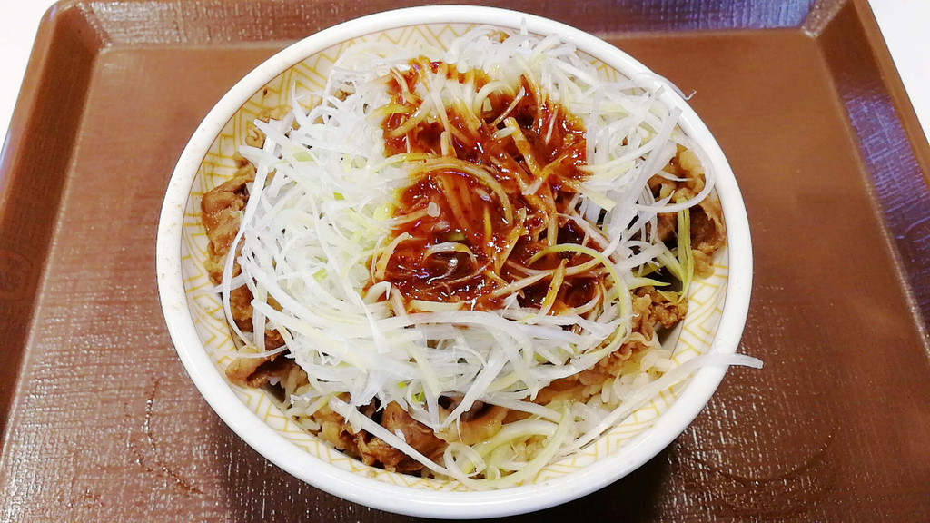 すき家の「白髪ネギ牛丼」って美味すぎない！？期間限定で一番好きかも！