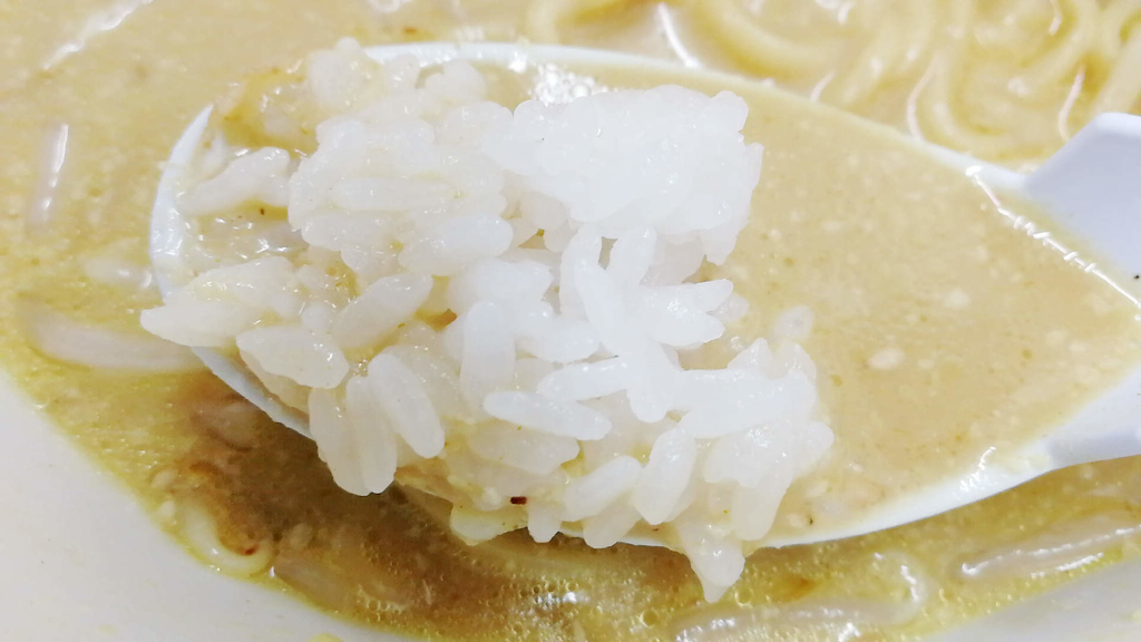 青森名物？味噌カレー牛乳ラーメンはライスにも合う！