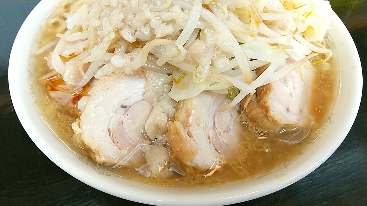 大館市の二郎系「バク豚」の豚増し。超コスパ良し!