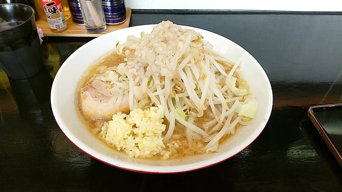 大館市の二郎系「バク豚」の小ラーメン野菜普通。女性でも食べやすい!