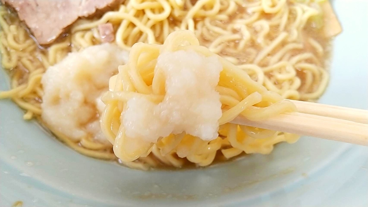 ラーメンショップでニンニクのライブ感を味わえ！