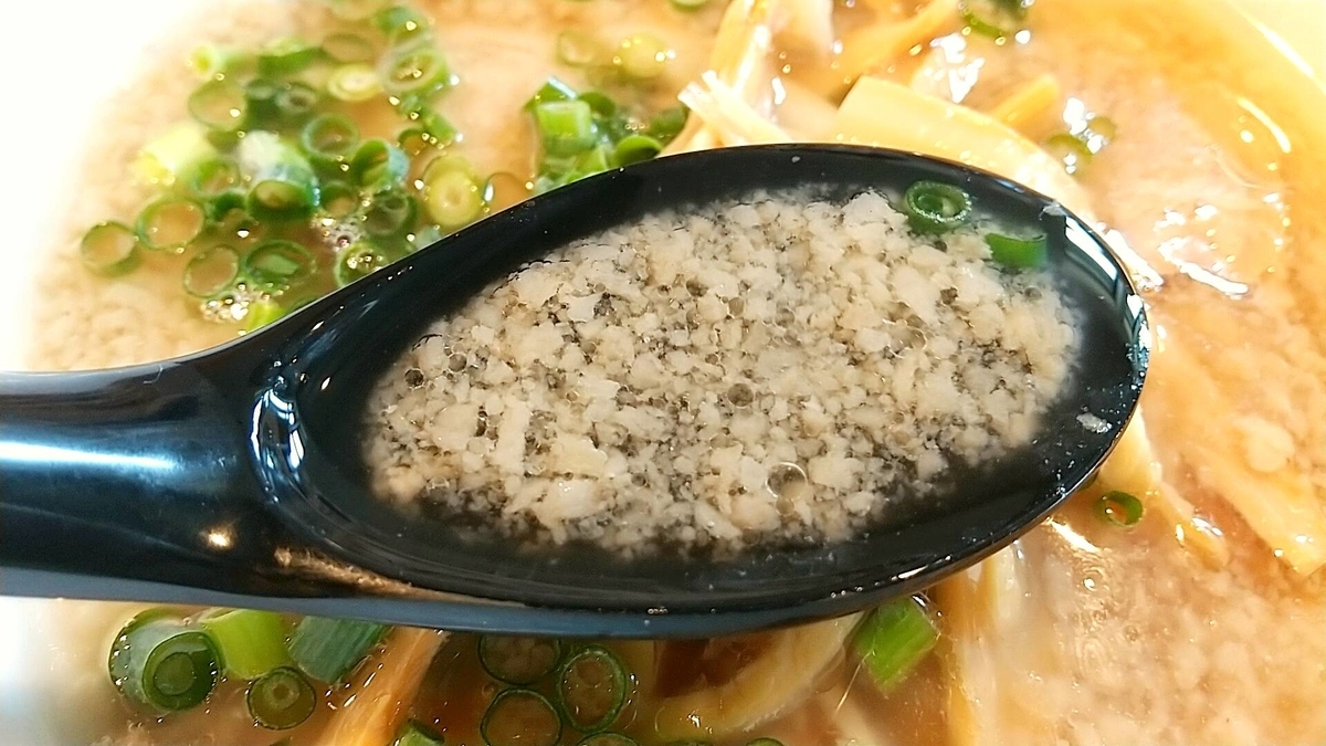 麺屋周（まこと）の中華そば！豚と鶏の「甘み」が強いまろやかなスープ！