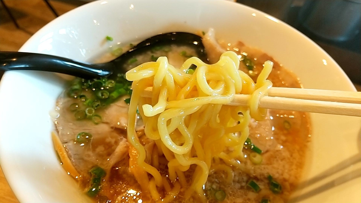 麺屋周（まこと）の麺リフト。麺は３種類から選べます！