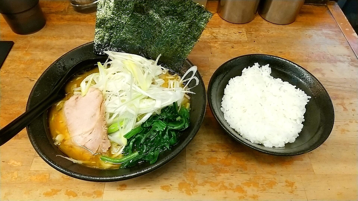 家系ラーメン傅助、ライスが進みまくる最高のラーメン！